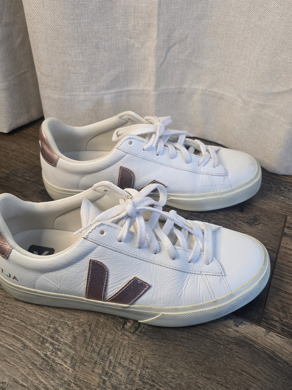 VEJA Esplar White Leather Sneakers with Rose Gold (Platine) Accents - Size